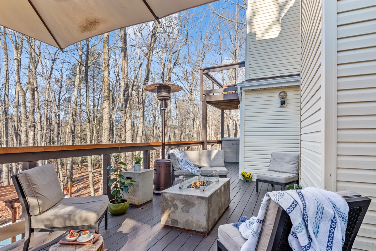 Outdoor spaces designed for fresh air moments—coffee mornings, sunset views, and night relaxation.