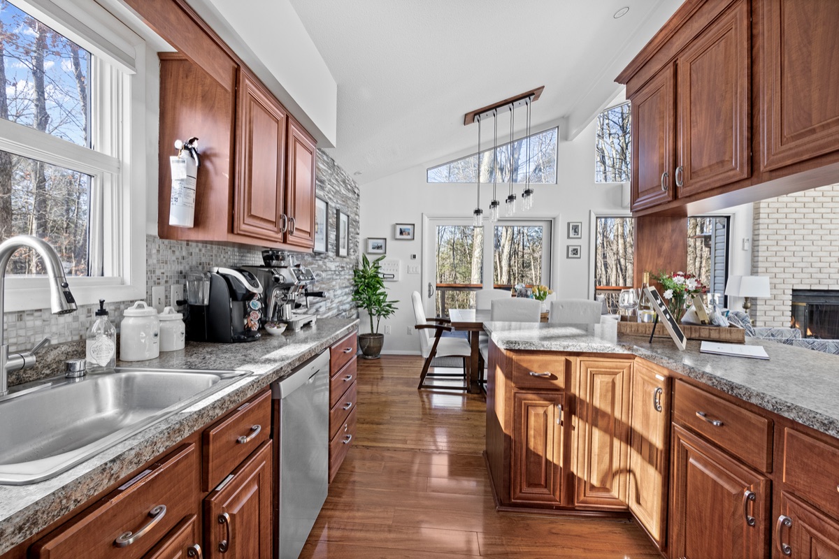 Spacious, fully equipped kitchen—ideal for cooking, gathering, and sharing meals together.