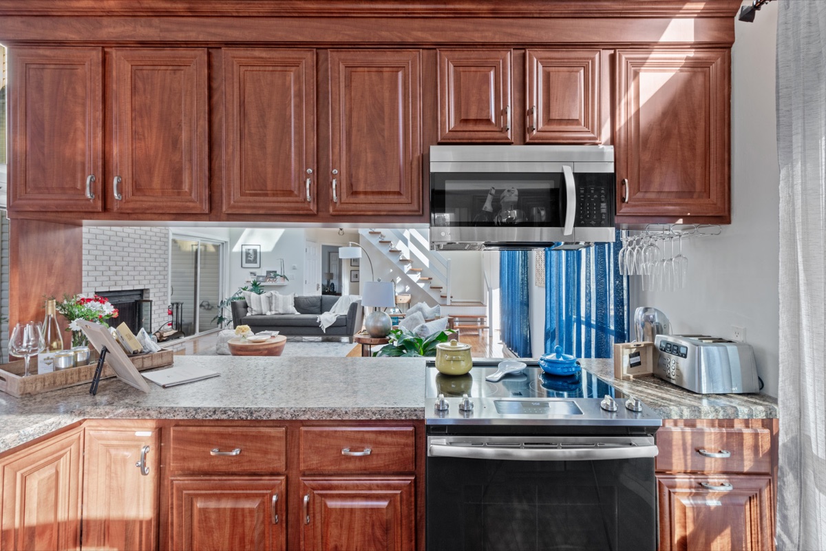 Modern Luxury Retreat in the Poconos with panoramic windows—designed for comfort, style, and memorable stays.