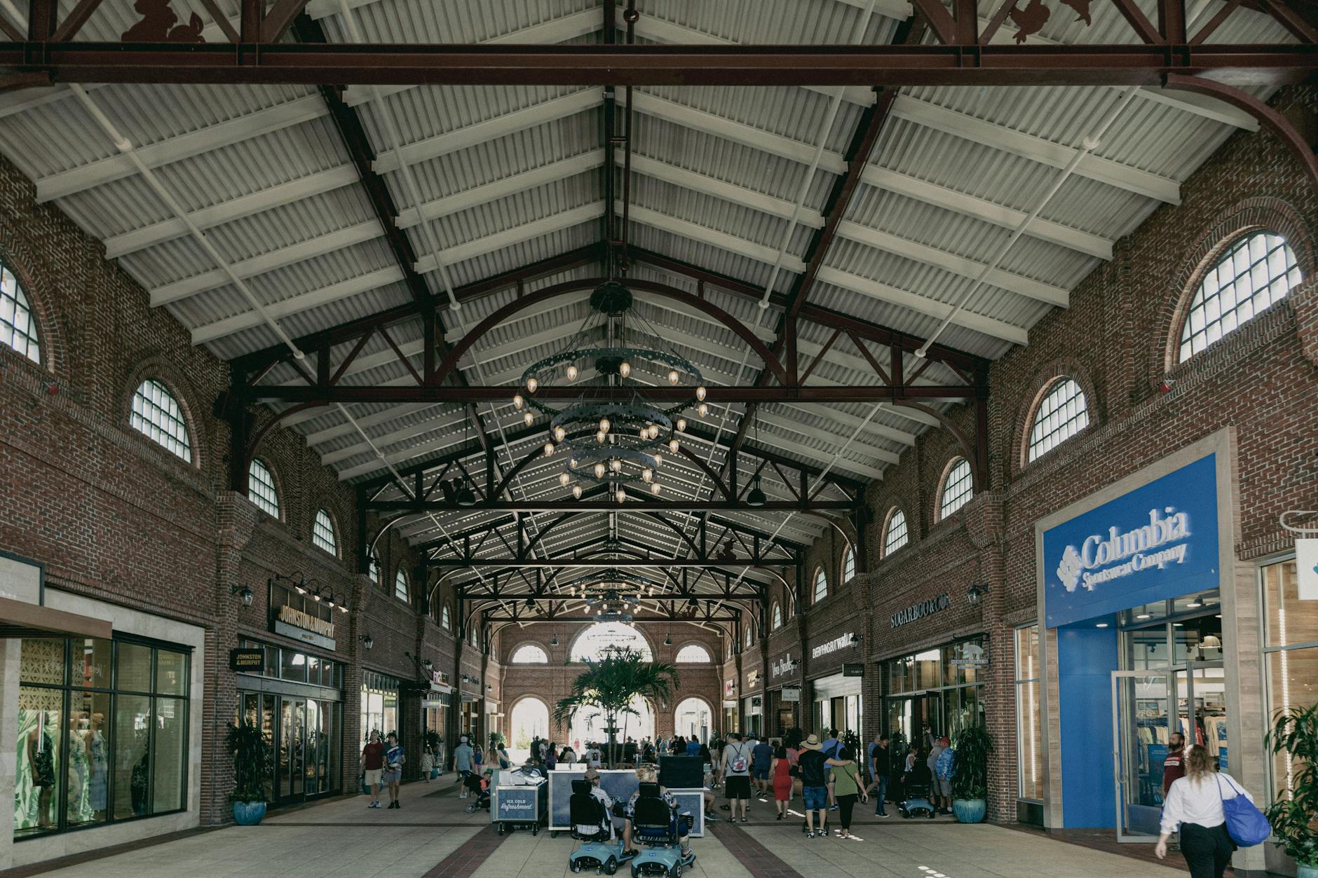 The Ultimate Guide to Shopping Malls & Outlets in the Pocono Mountains